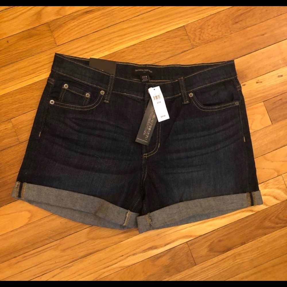 NWT Banana Republic Denim Roll-Cuff 4” Shorts